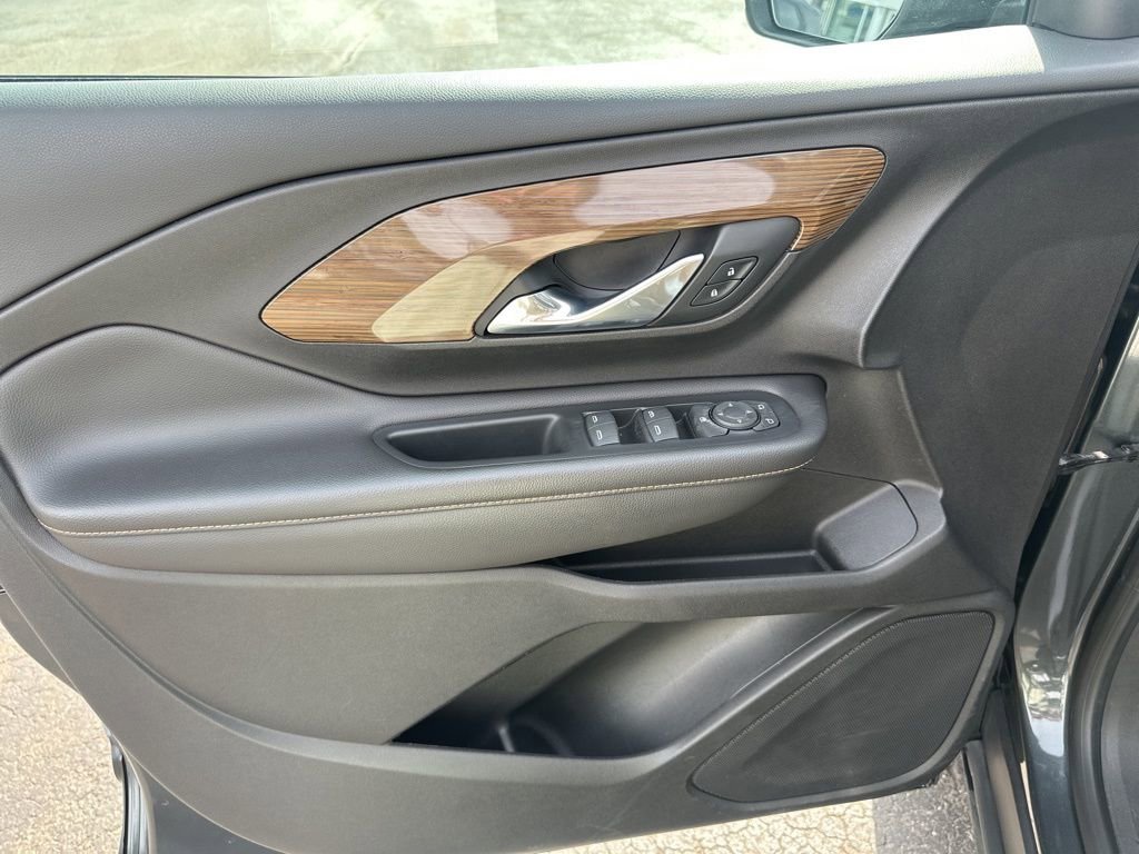 Used 2018 GMC Terrain SLE image 15