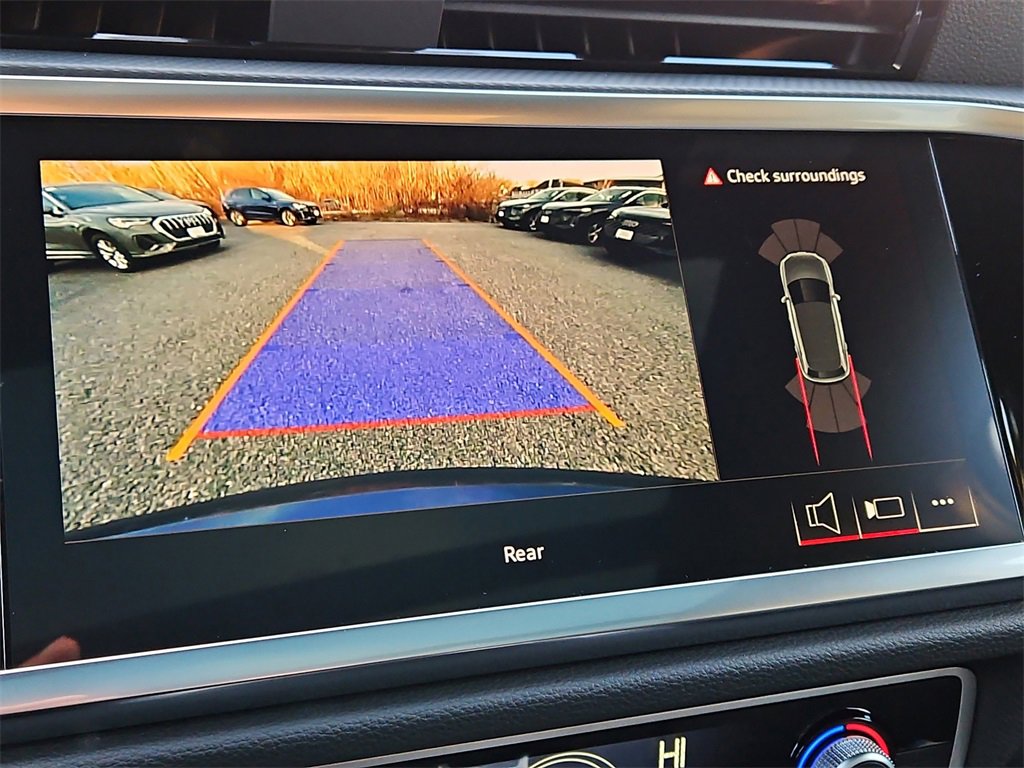 New 2025 Audi Q3 2.0T Premium image 9