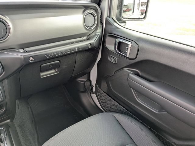 New 2023 Jeep Wrangler Unlimited w/ Cold Weather Group AWD/4WD image 15