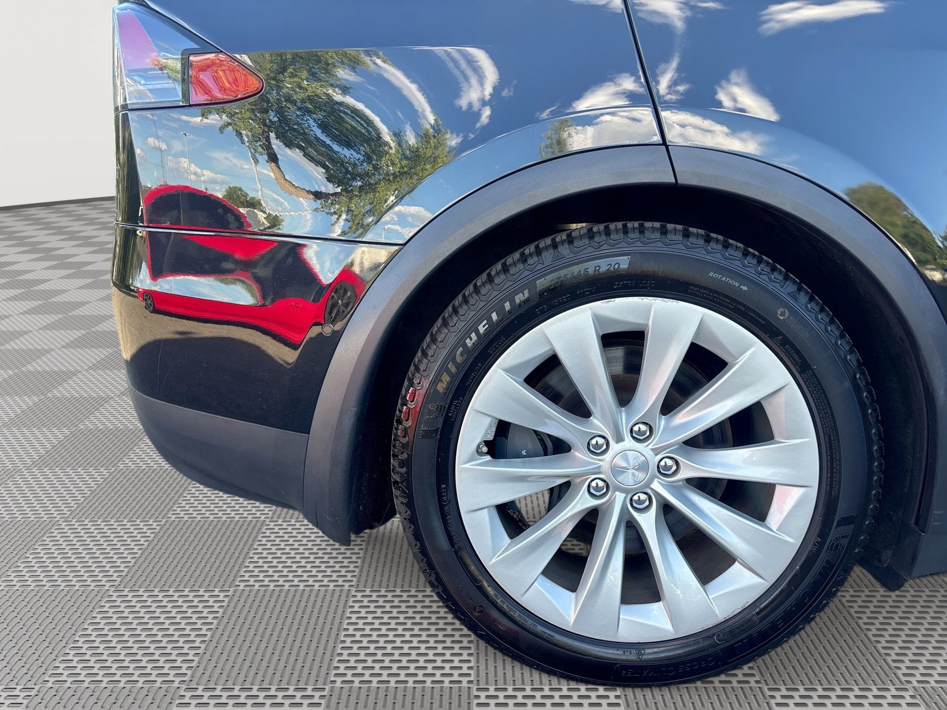 Used 2018 Tesla Model X 100D AWD/4WD image 29