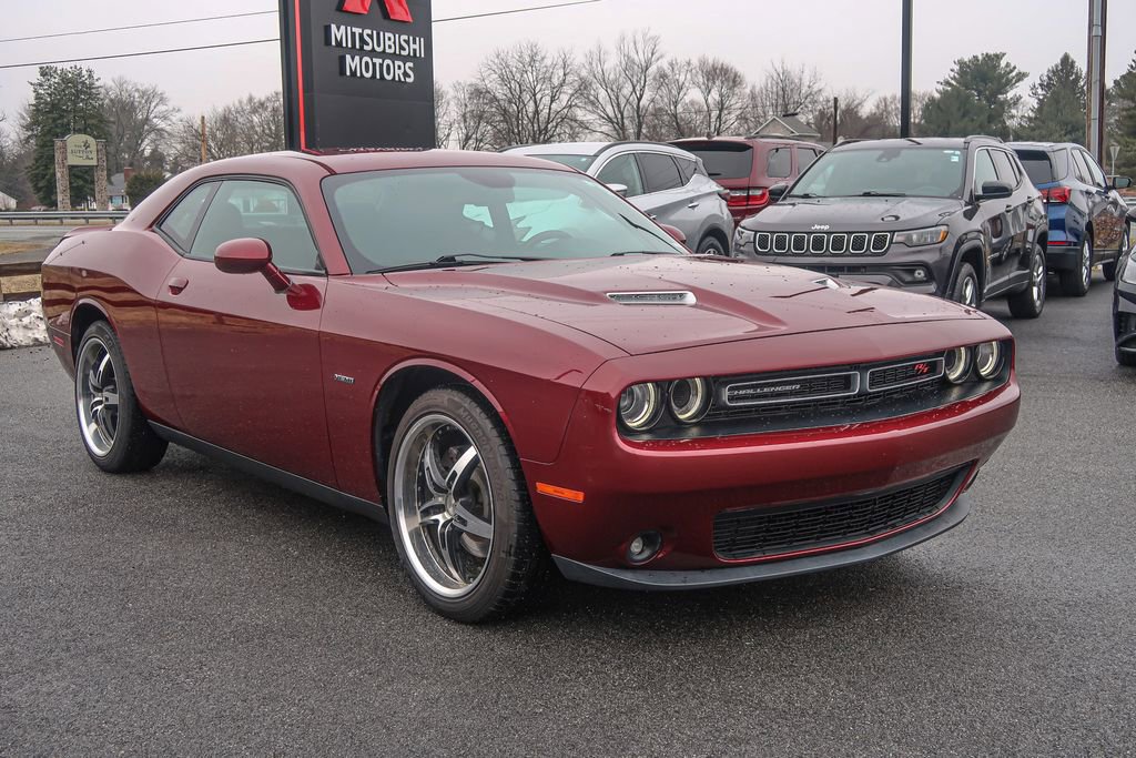 Used 2018 Dodge Challenger R/T image 7