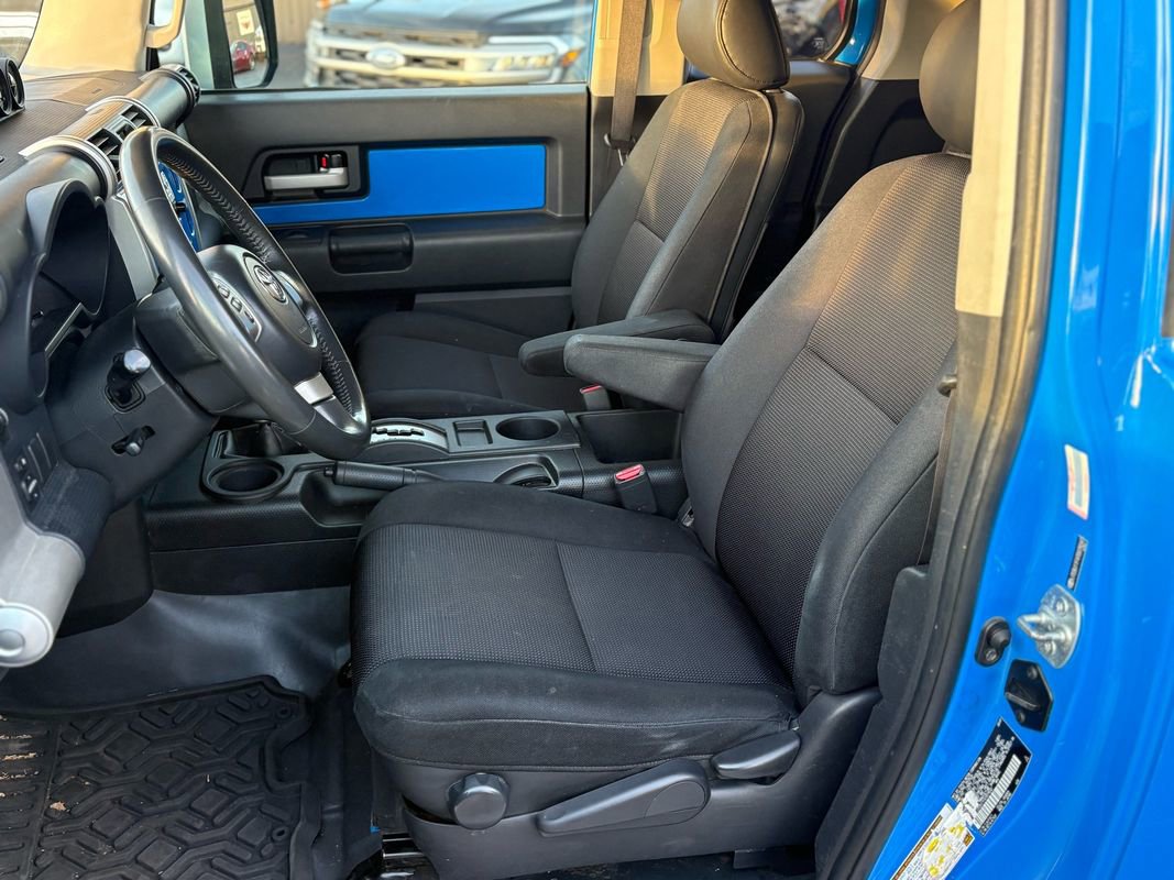 Used 2007 Toyota FJ Cruiser 4WD image 10