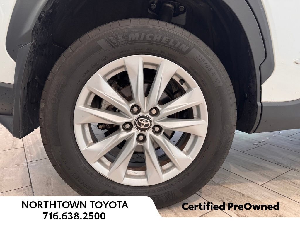 Used 2024 Toyota Corolla Cross LE FWD image 24