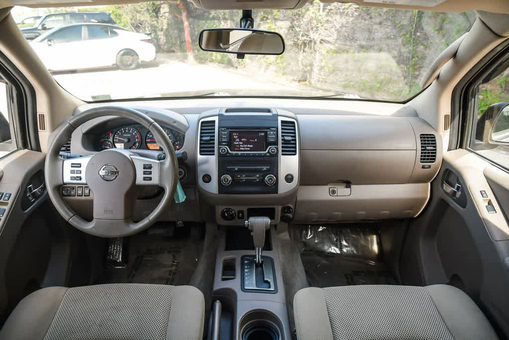 Used 2018 Nissan Frontier SV image 15