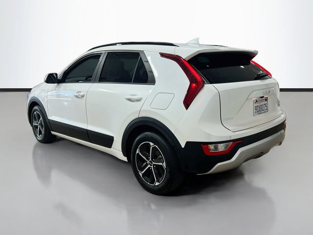 Certified 2023 Kia Niro EX FWD image 5