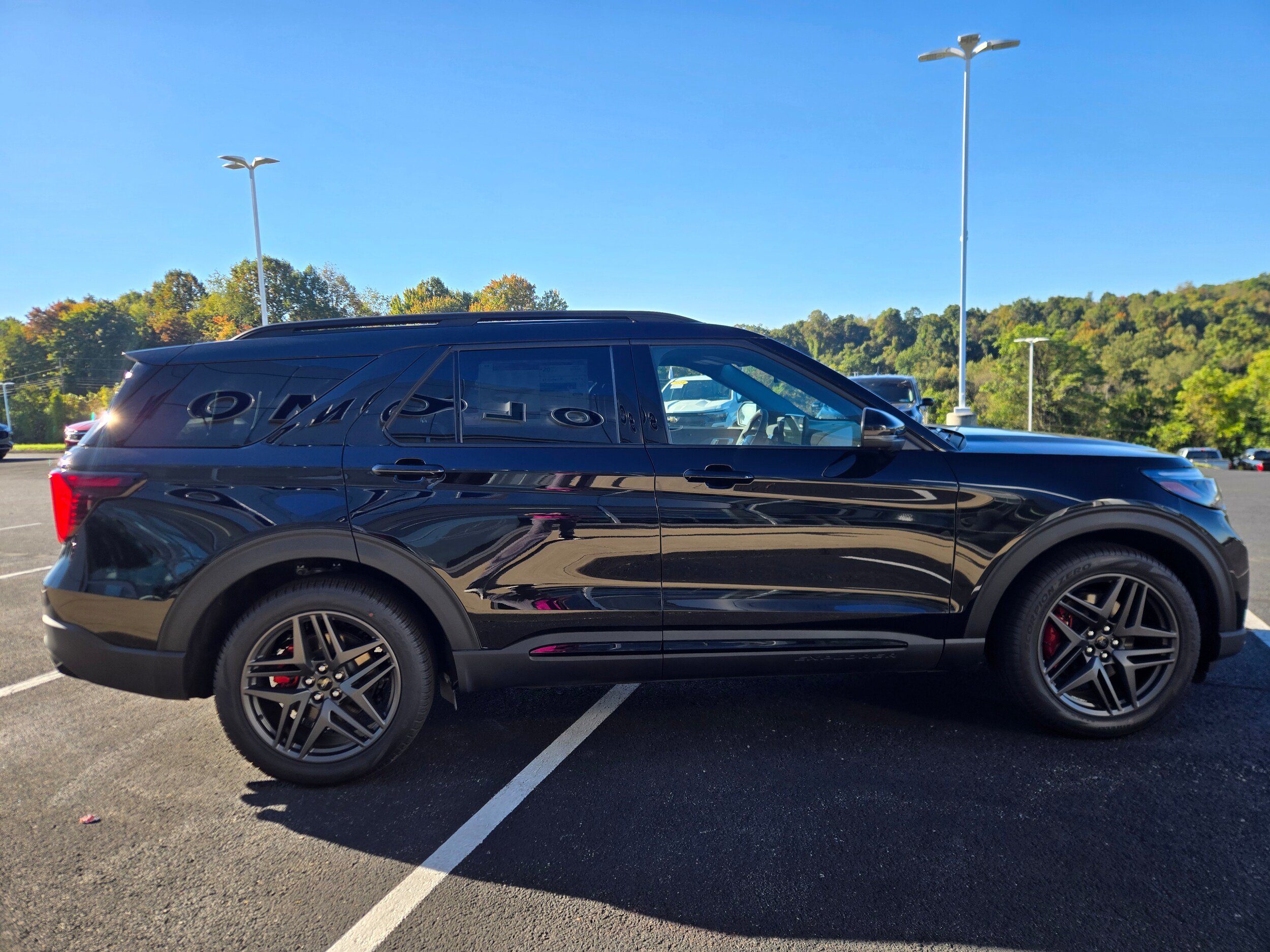 New 2026 Ford Explorer ST w/ Sun And Sound Package AWD/4WD image 4