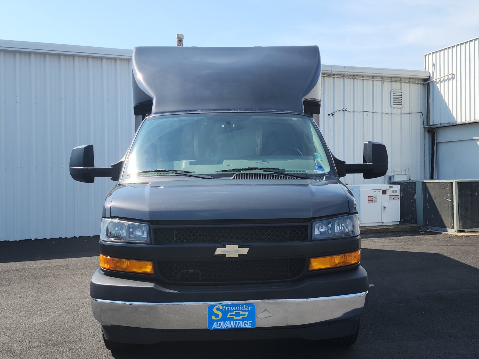 Used 2022 Chevrolet Express 3500 w/ Power Convenience Package RWD image 8