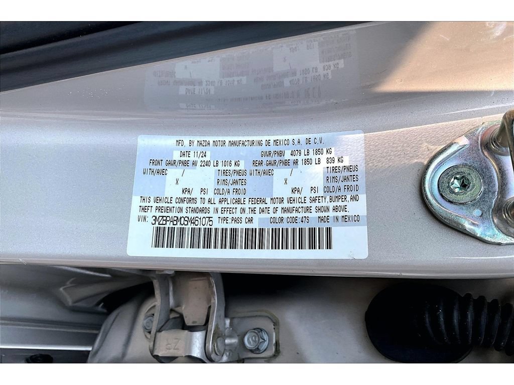 Used 2025 MAZDA MAZDA3 s FWD image 31