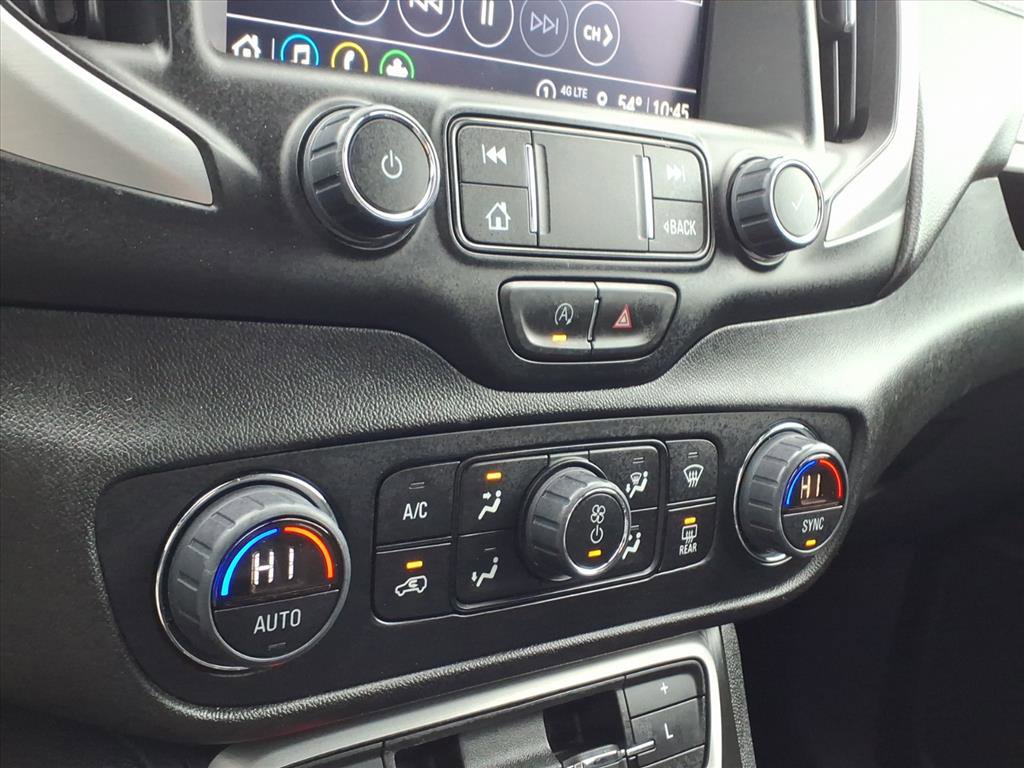 Used 2024 GMC Terrain SLT image 14