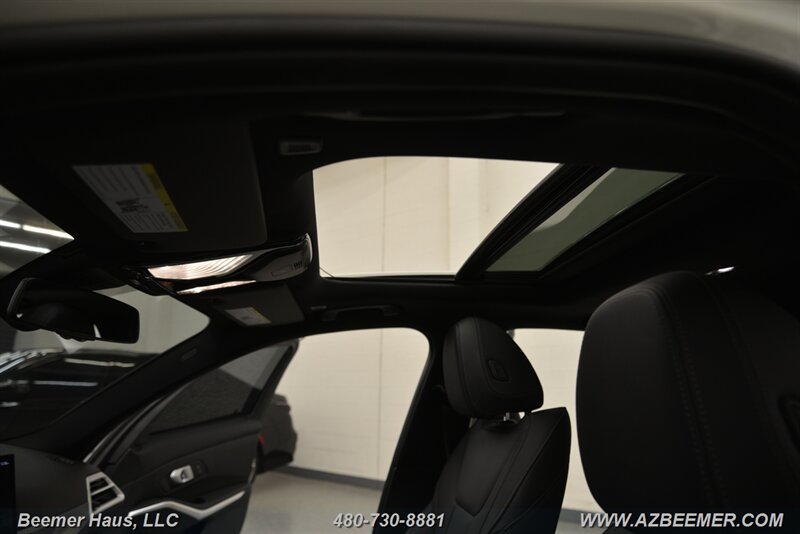 Used 2026 BMW 330i Sedan w/ Convenience Package RWD image 39