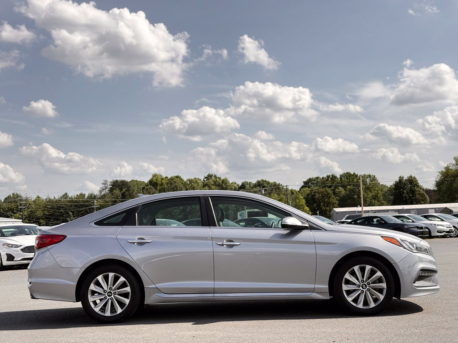 Used 2015 Hyundai Sonata Sport w/ Option Group 03 FWD image 6