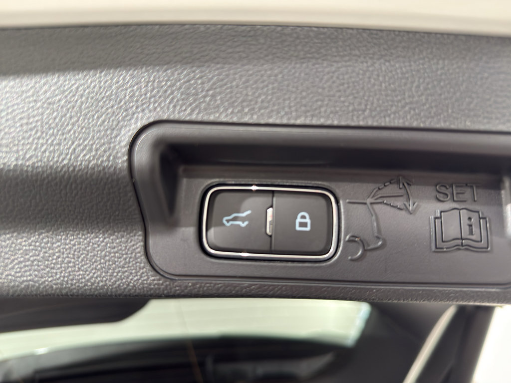 Used 2023 Ford Explorer ST w/ Equipment Group 401A image 10