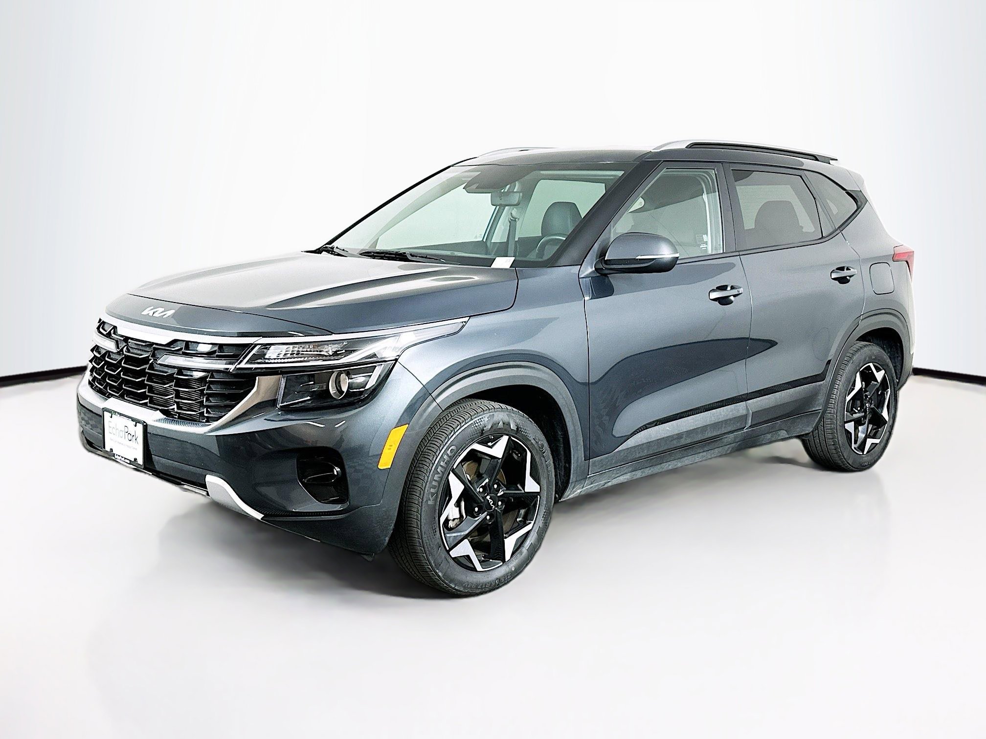 Used 2025 Kia Seltos S image 3