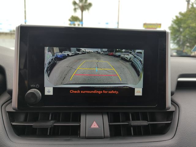 Used 2025 Toyota RAV4 LE AWD/4WD image 25