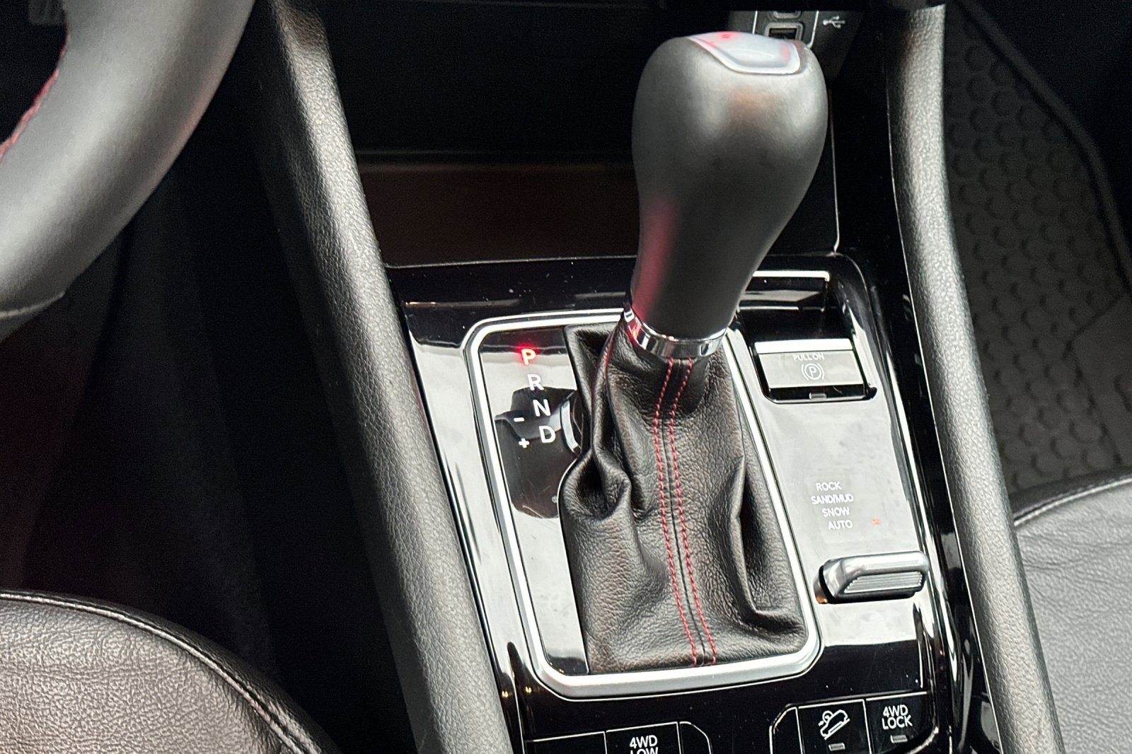 Used 2024 Jeep Compass Trailhawk image 23