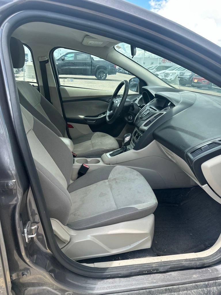 Used 2012 Ford Focus SE FWD image 15