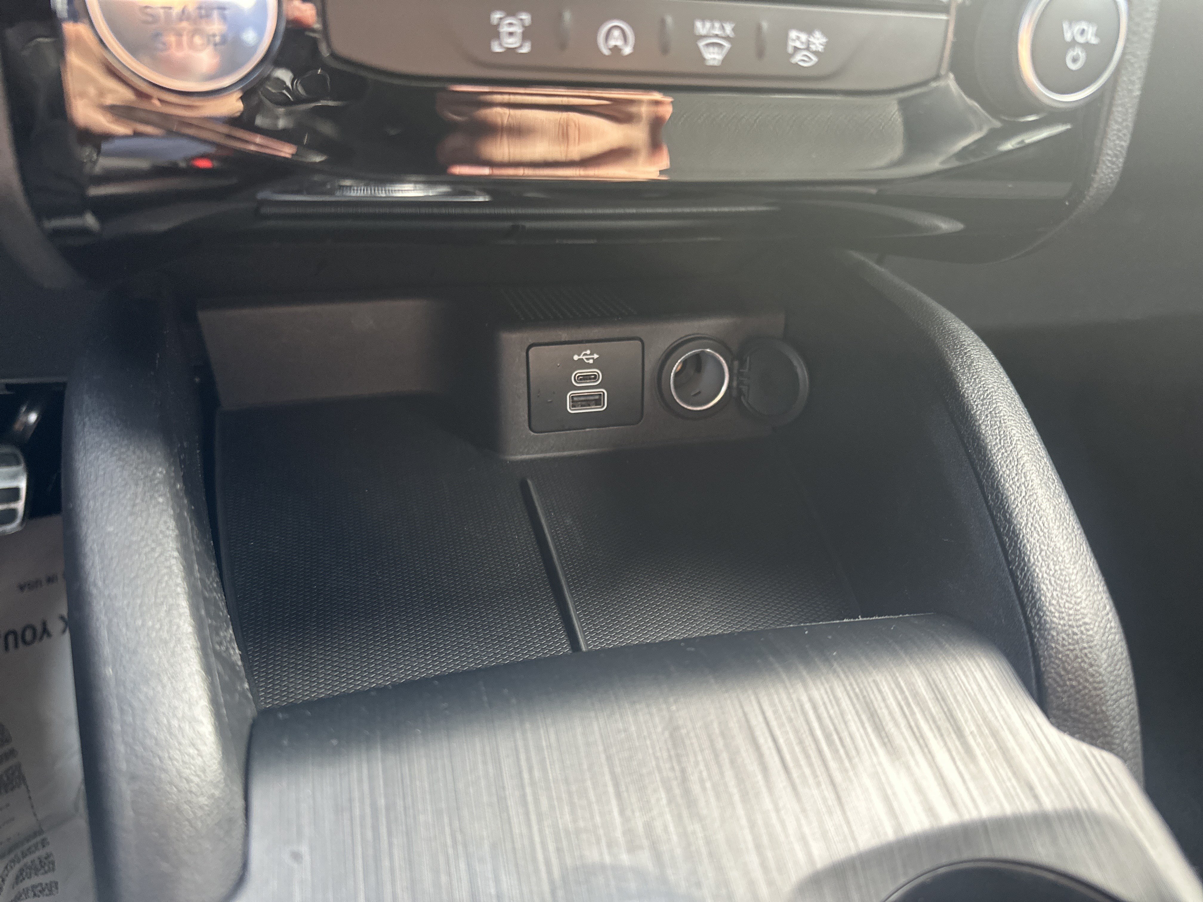 Used 2024 Ford Escape ST-Line w/ Tech Pack #1 AWD/4WD image 17