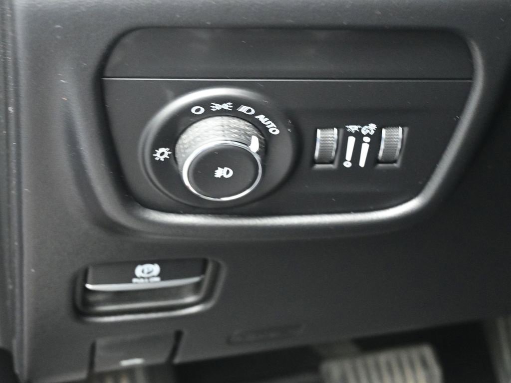 Used 2022 Jeep Grand Cherokee Summit image 20