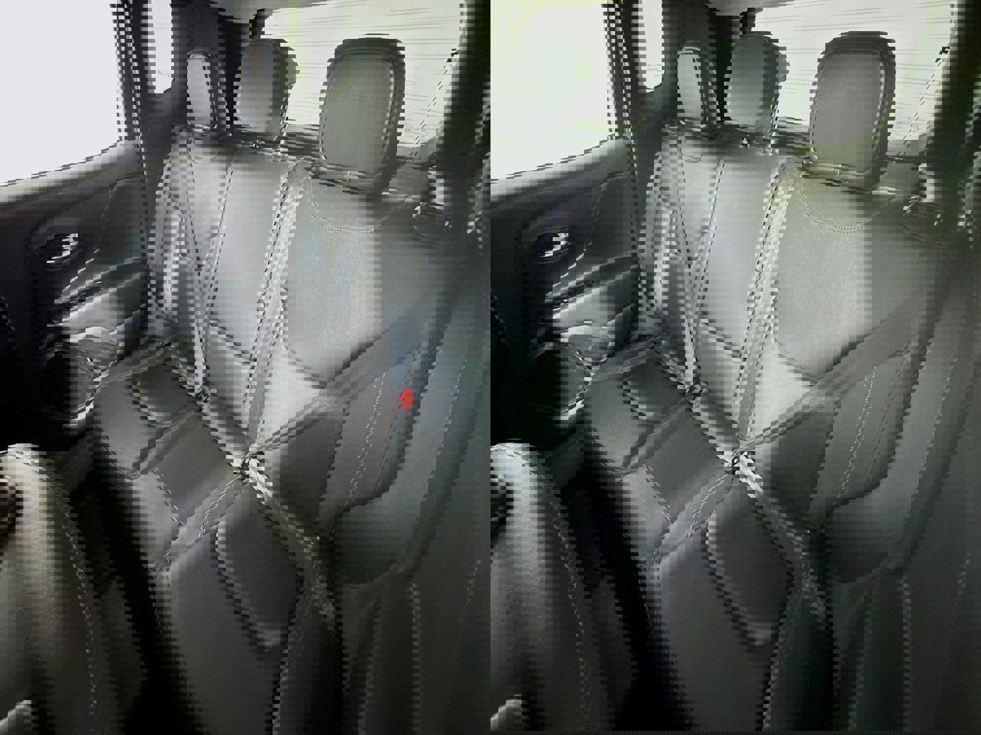 Used 2021 Jeep Renegade Limited image 22