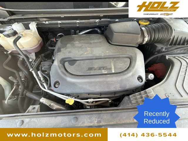 Used 2020 Chrysler Pacifica Touring FWD image 28