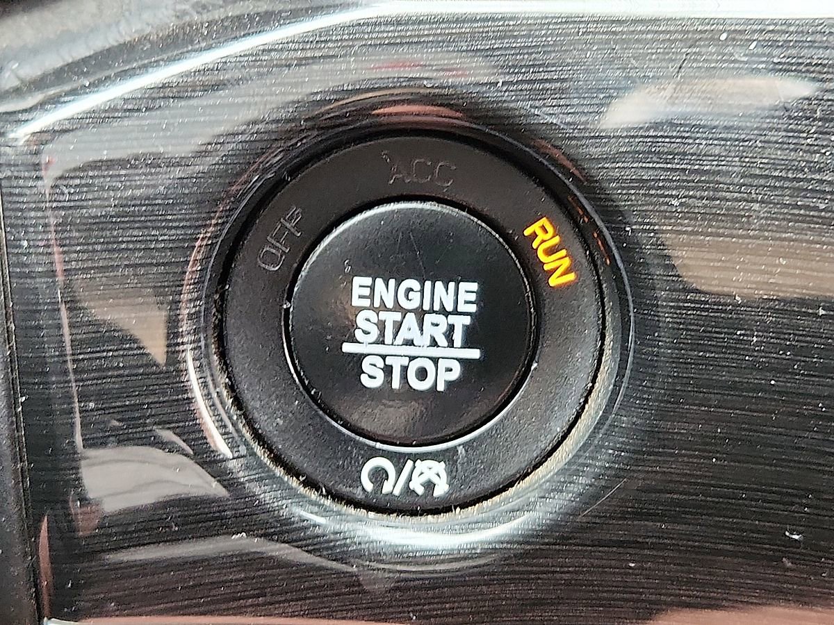 Used 2019 Jeep Grand Cherokee Trailhawk AWD/4WD image 11
