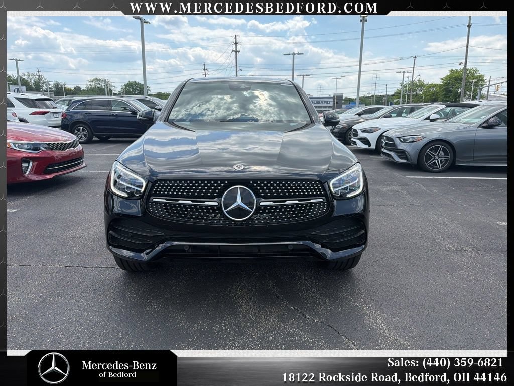 Used 2023 Mercedes-Benz GLC 300 4MATIC Coupe image 4
