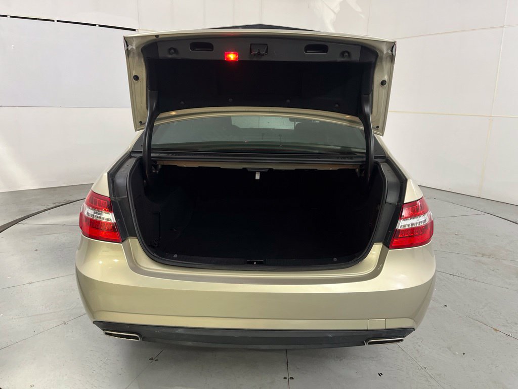 Used 2010 Mercedes-Benz E 350 Sedan image 13