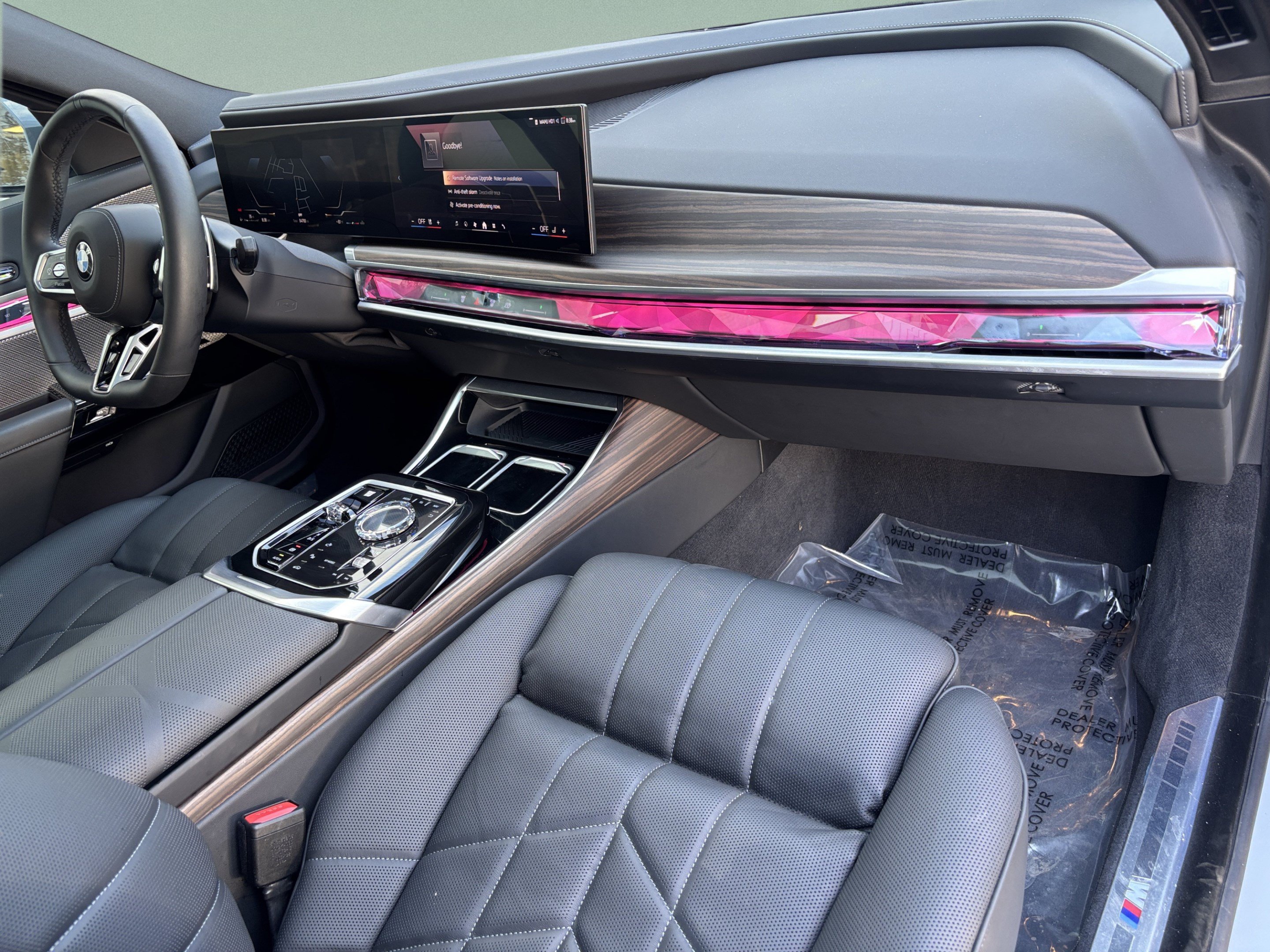 Used 2025 BMW 760i xDrive w/ Premium Package AWD/4WD image 22