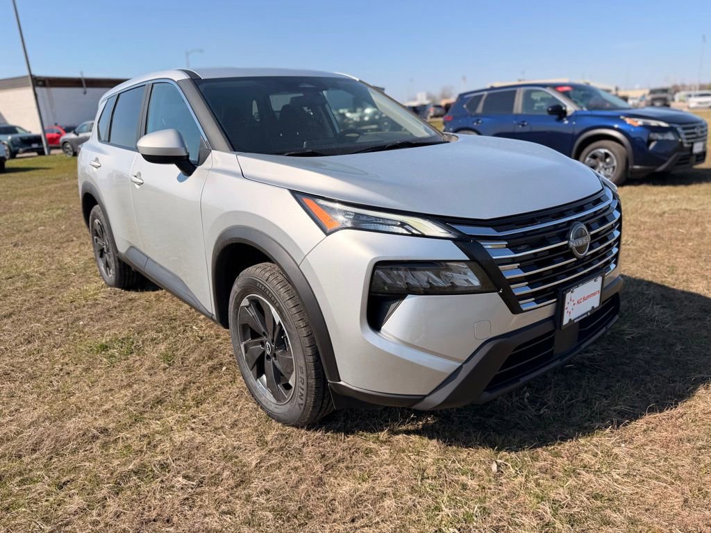 Certified 2025 Nissan Rogue SV image 3