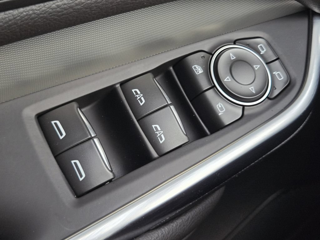 Used 2023 Cadillac XT4 Premium Luxury w/ Technology Package FWD image 30