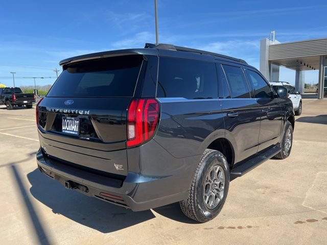 New 2026 Ford Expedition Active RWD image 7