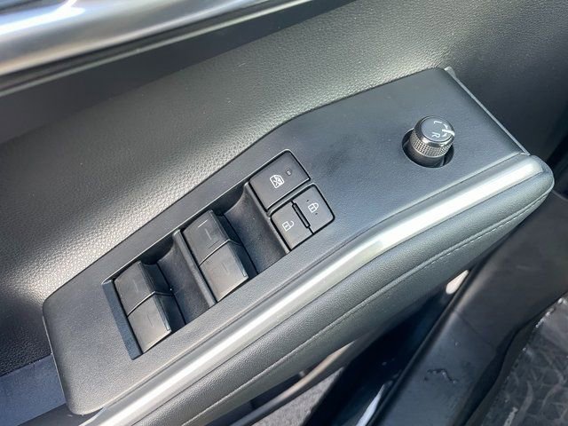 Used 2023 Toyota Highlander XLE image 22