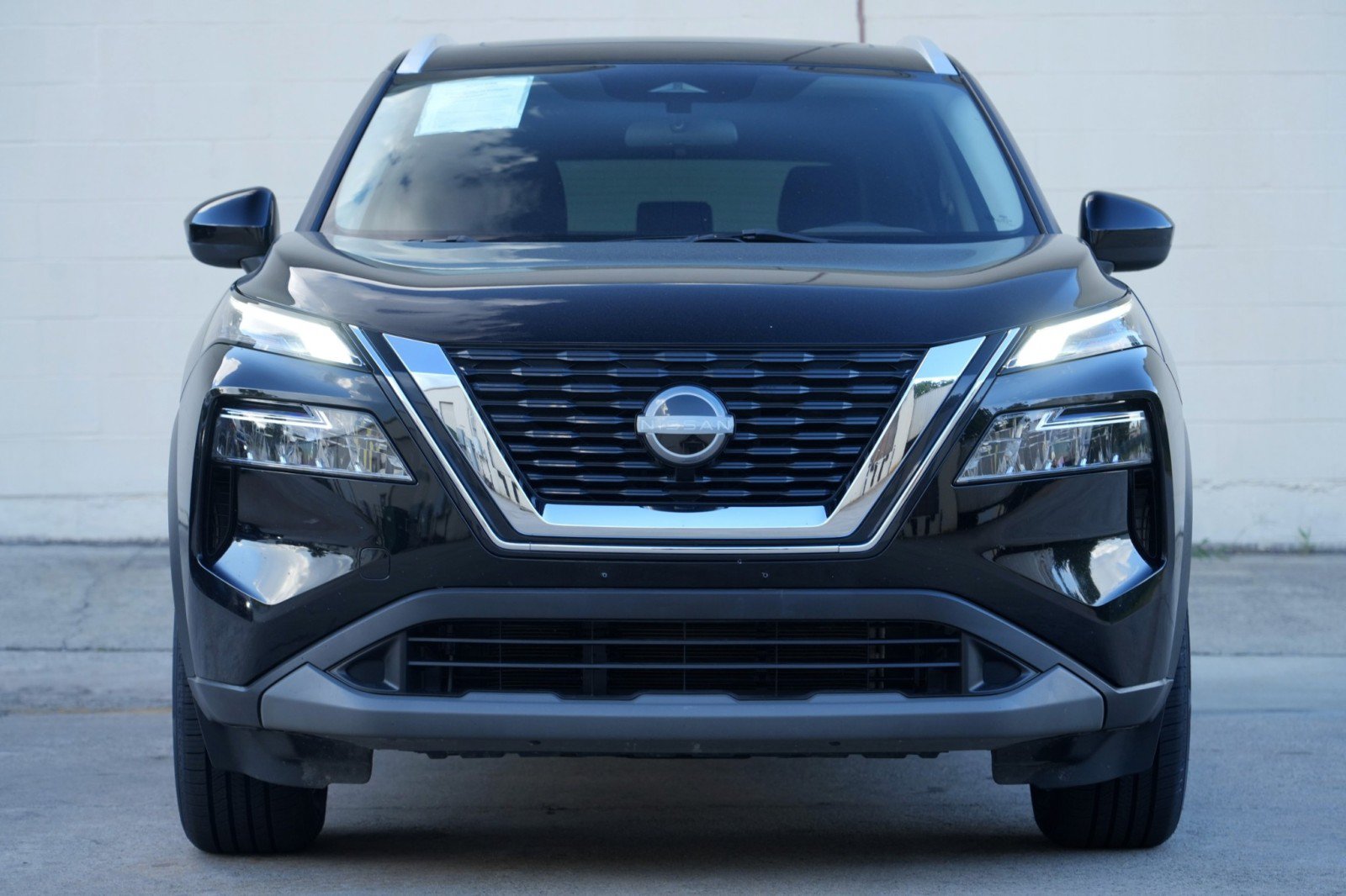 Used 2023 Nissan Rogue SV w/ SV Premium B Package FWD image 6