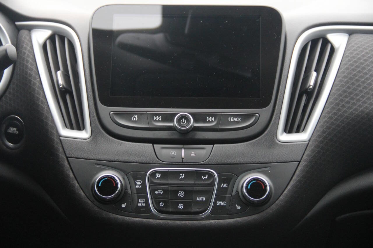 Used 2023 Chevrolet Malibu LT image 18