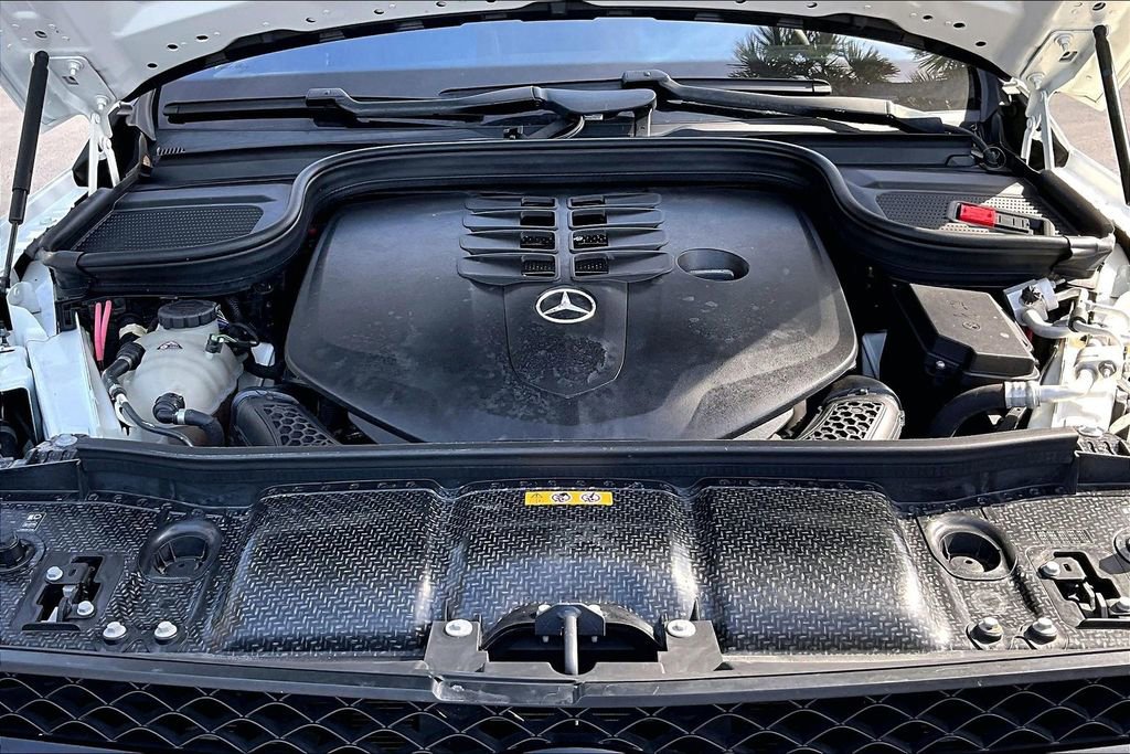 Used 2021 Mercedes-Benz GLS 580 4MATIC image 31