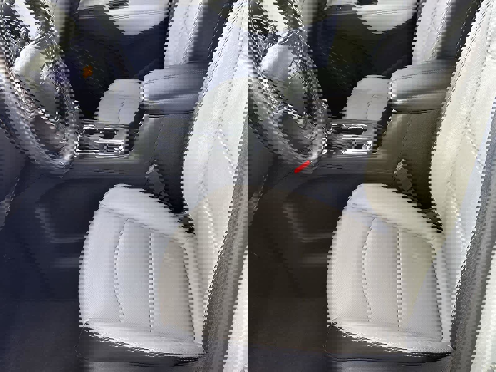 Used 2019 Chevrolet Equinox Premier image 12