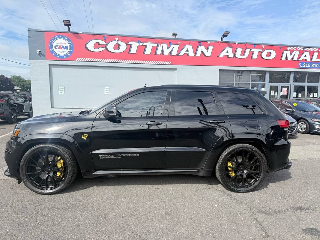 Used 2018 Jeep Grand Cherokee Trackhawk AWD/4WD image 8