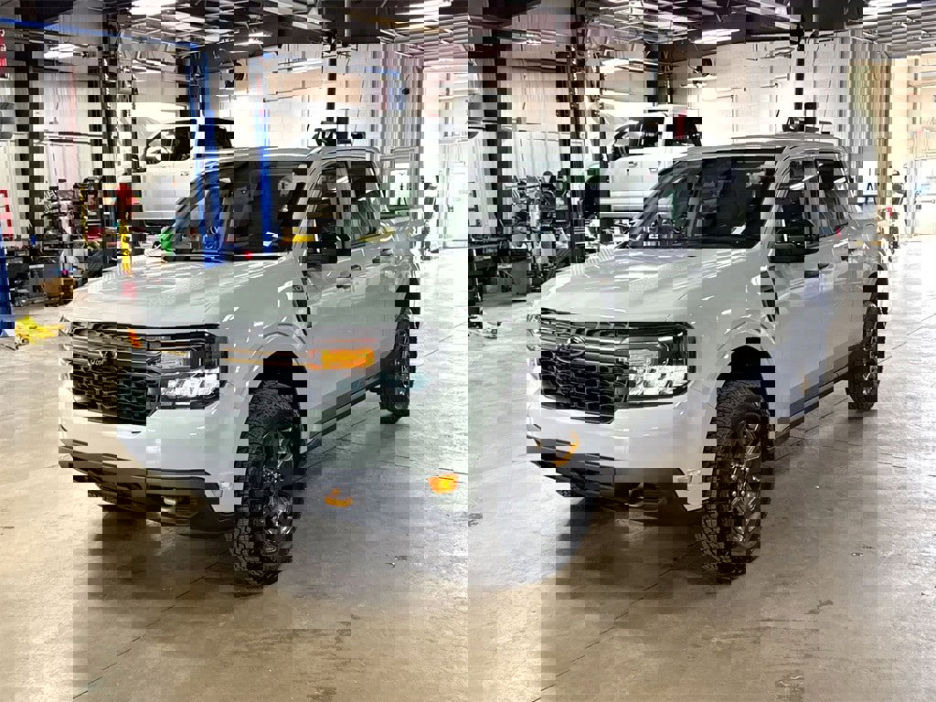 Used 2024 Ford Maverick Tremor w/ Tremor Off-Road Package image 3