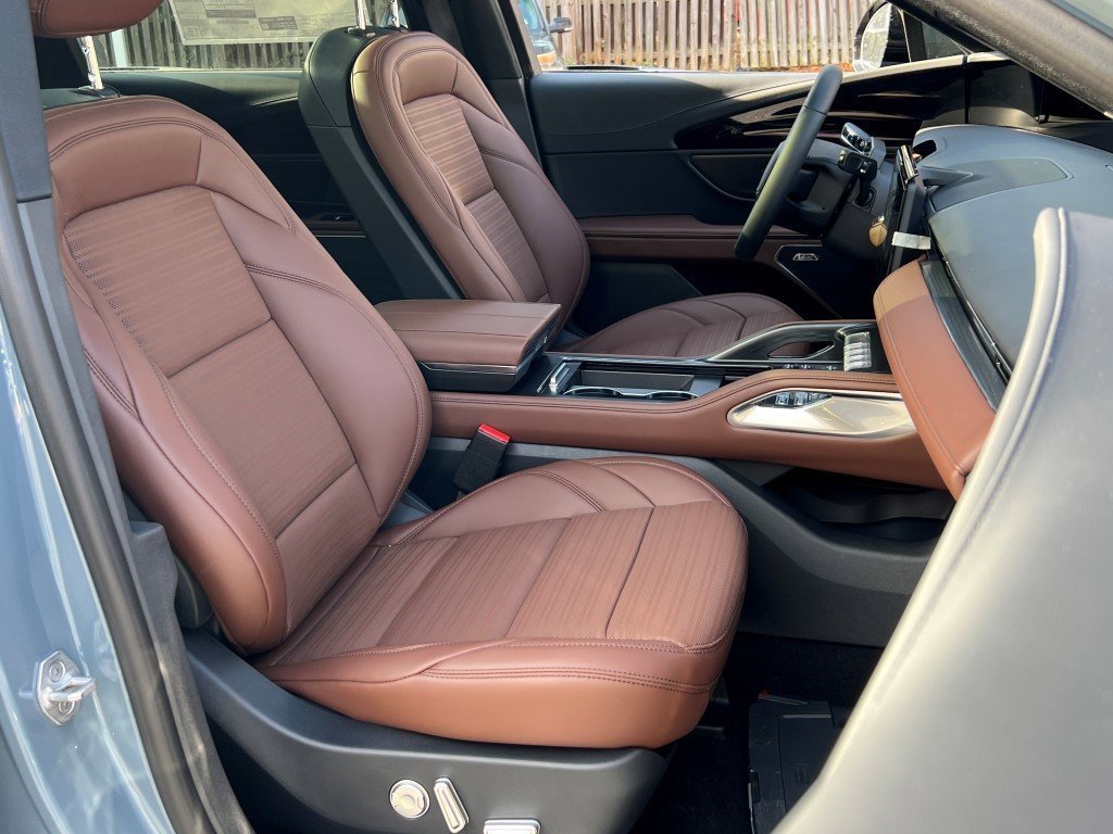 New 2026 Lincoln Nautilus Reserve w/ Jet Appearance Package image 8