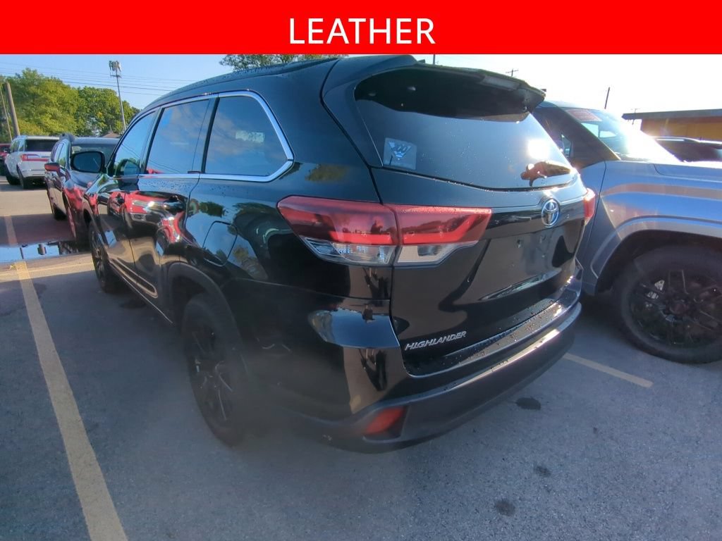 Used 2019 Toyota Highlander SE AWD/4WD image 4