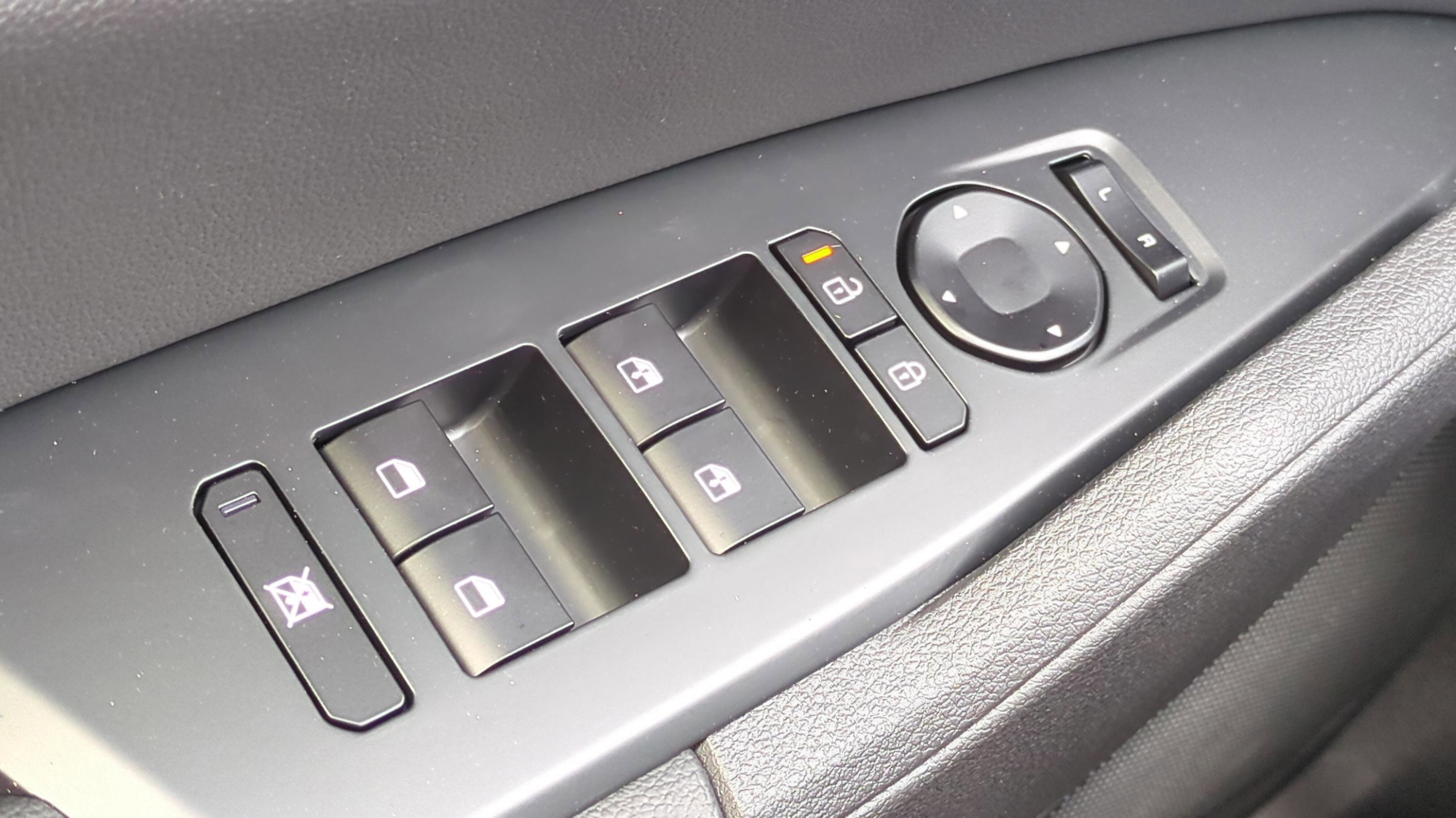 New 2026 Kia Sportage EX FWD image 18