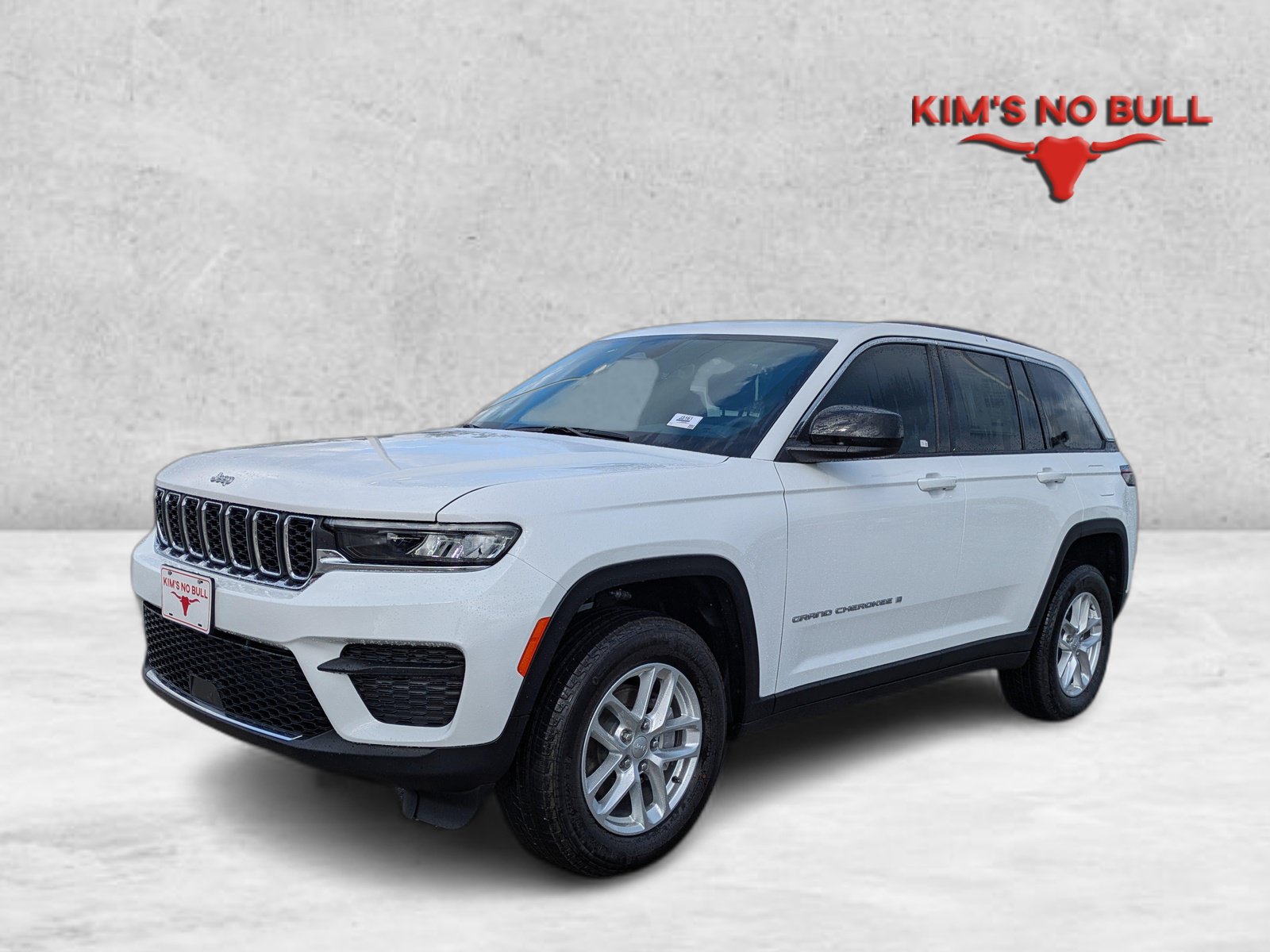 New 2026 Jeep Grand Cherokee Laredo RWD image 1