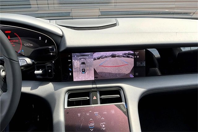 New 2025 Porsche Taycan image 23