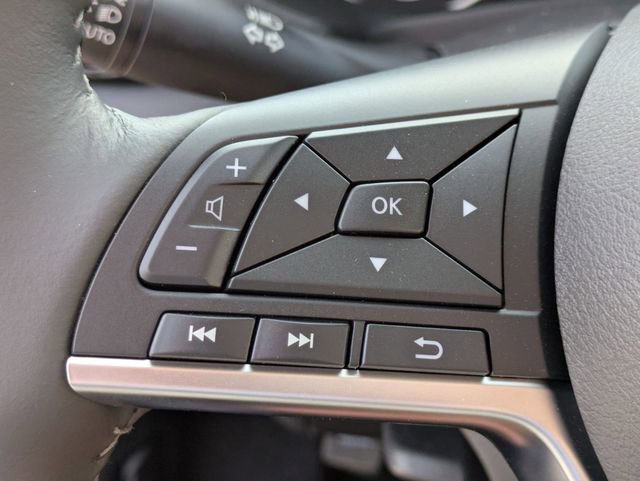 New 2025 Nissan Sentra SV w/ SV Premium Package FWD image 18