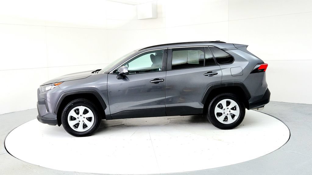 Certified 2021 Toyota RAV4 LE FWD image 3