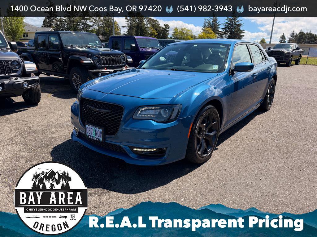 Used 2022 Chrysler 300 Touring L