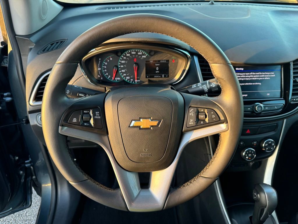 Used 2021 Chevrolet Trax LT w/ Driver Confidence Package image 12