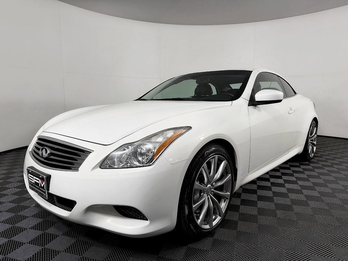Used 2009 INFINITI G37 Convertible RWD image 2