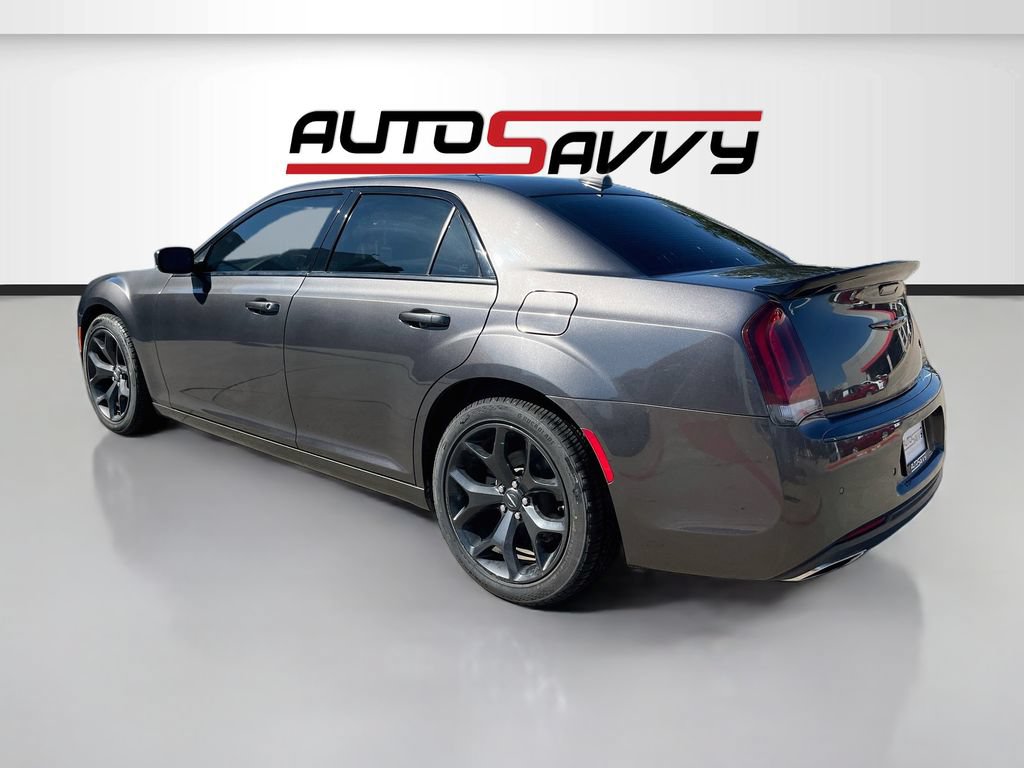 Used 2023 Chrysler 300 S w/ Comfort Group RWD image 5