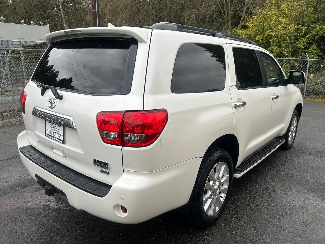 Used 2014 Toyota Sequoia Platinum AWD/4WD image 5